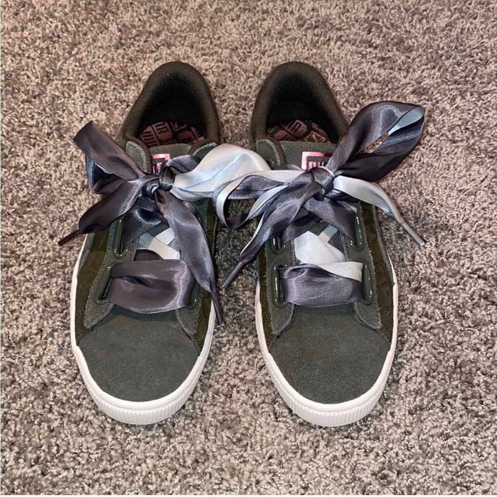 Puma Sneakers